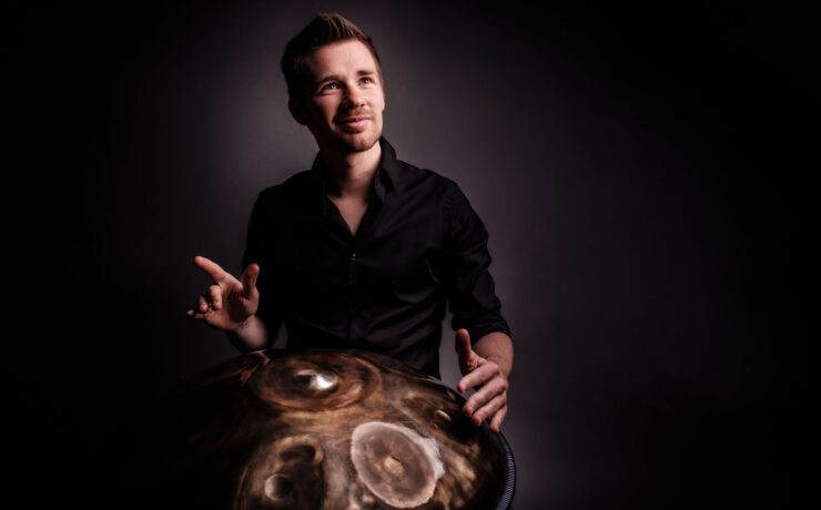 svg+xml;charset=utf 8,<svg xmlns%3D'http%3A%2F%2Fwww.w3 - Handpan mit Tobi - neues Kursangebot