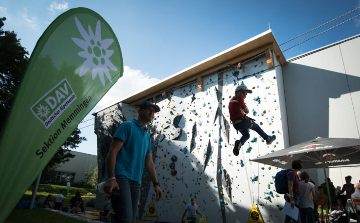 svg+xml;charset=utf 8,<svg xmlns%3D'http%3A%2F%2Fwww.w3 - Save the date: DAV Vereinsfest 2024, 14. September 2024