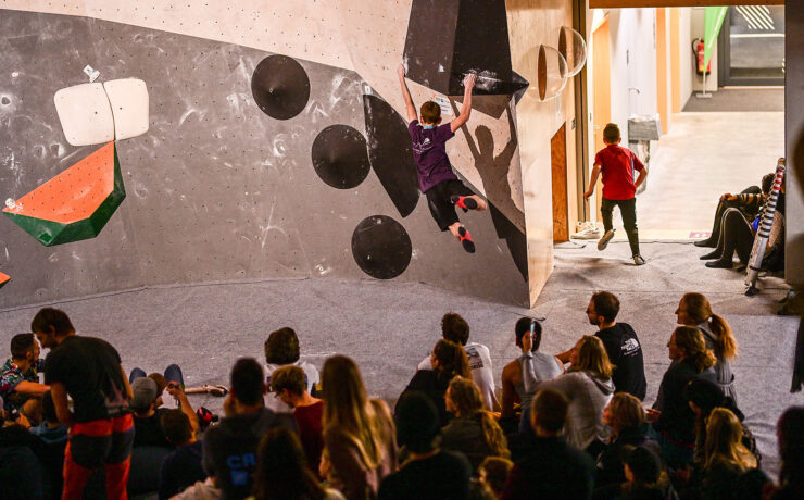 svg+xml;charset=utf 8,<svg xmlns%3D'http%3A%2F%2Fwww.w3 - Sport Schindele Boulder Cup - Die Bilder