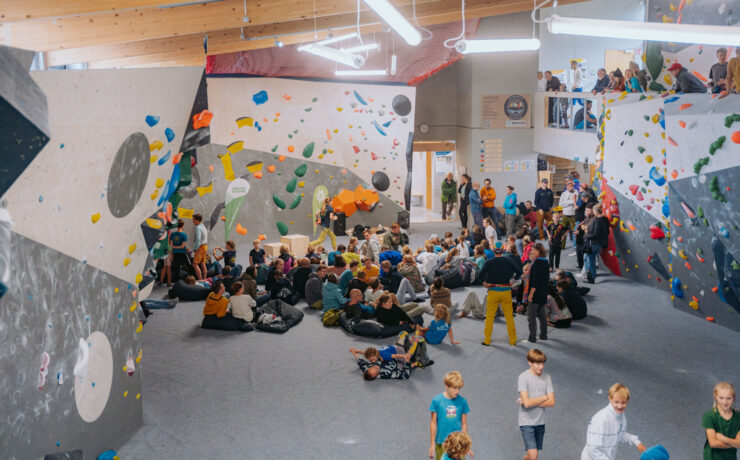 svg+xml;charset=utf 8,<svg xmlns%3D'http%3A%2F%2Fwww.w3 - Nachbericht: Sport Schindele Kids Boulder Challenge