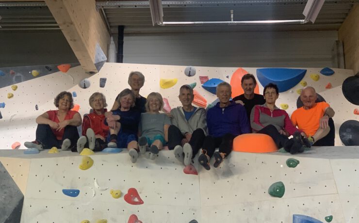 svg+xml;charset=utf 8,<svg xmlns%3D'http%3A%2F%2Fwww.w3 - DAV-Boulderkurs für Ü50-Jährige