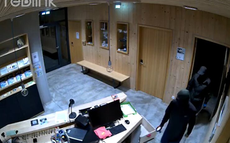 svg+xml;charset=utf 8,<svg xmlns%3D'http%3A%2F%2Fwww.w3 - Einbruch in unser boulder alpin zentrum - mit Video