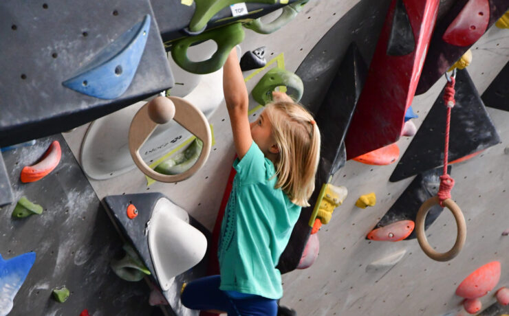 svg+xml;charset=utf 8,<svg xmlns%3D'http%3A%2F%2Fwww.w3 - Sport Schindele Kids Boulder Challenge am Samstag, 27.09.2025